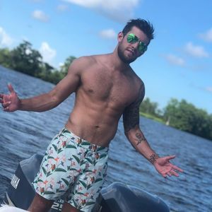 Meet your Posher, Cameron